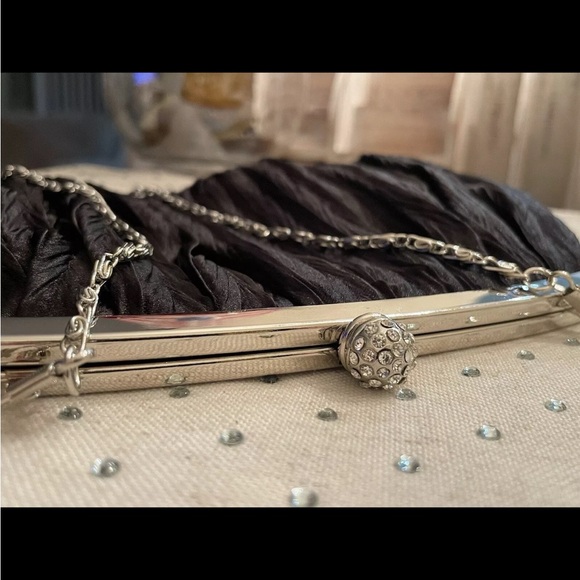 Vintage Neiman Marcus Black Silk Clutch Purse Silver Chain & Rhinestone Clasp - Picture 9 of 11